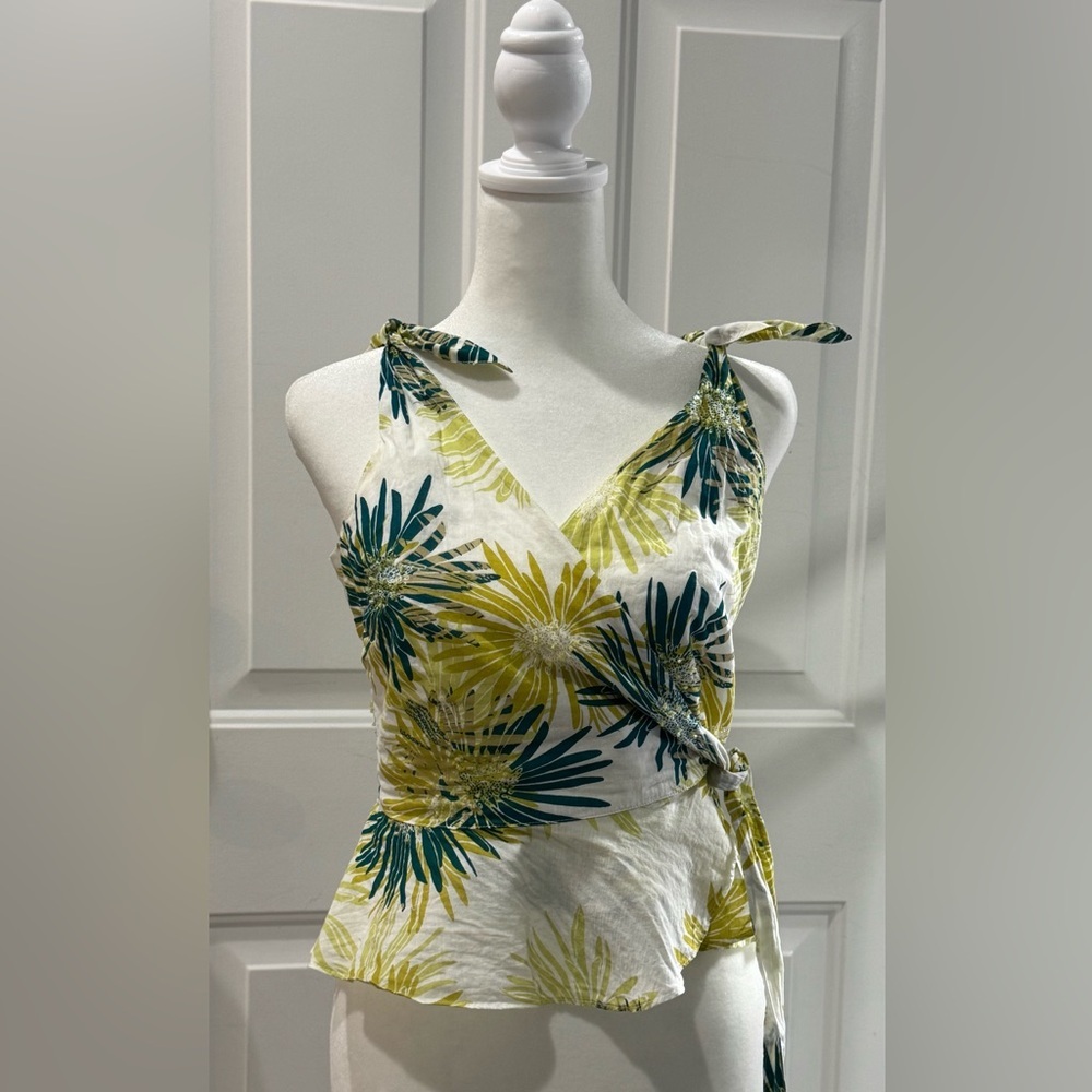 Odille Anthropologie wrap tie sleeveless top Size 2 V neck and back